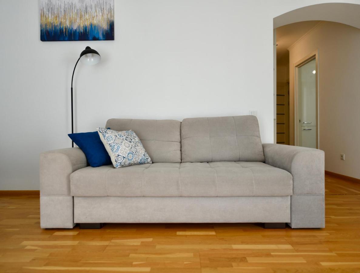 Cozy Apartment Next To The Park Ternopil Ngoại thất bức ảnh
